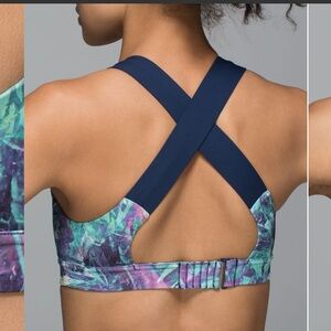 Women’s size 2 lululemon all sports bra adjustable iridescent multi / deep navy